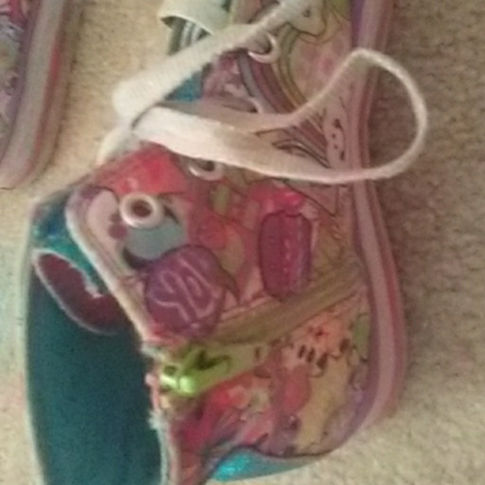 Shoes - Picture 2 of 2